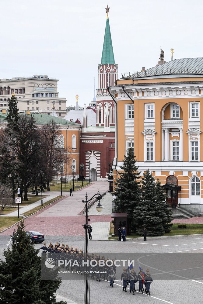 Развод конных и пеших караулов Президентского полка