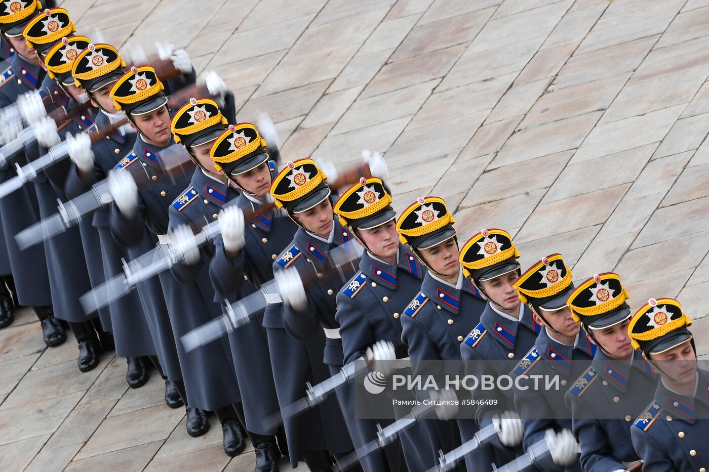 Развод конных и пеших караулов Президентского полка