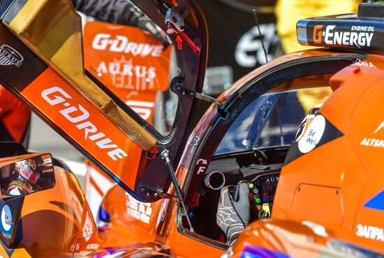 Российская команда G-Drive Racing на прототипе Aurus 01 впервые в истории выиграла квалификацию в гонке "4 часа Ле-Кастелле"