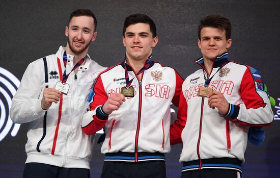 Церемония награждения призеров чемпионата Европы по спортивной гимнастике в Польше