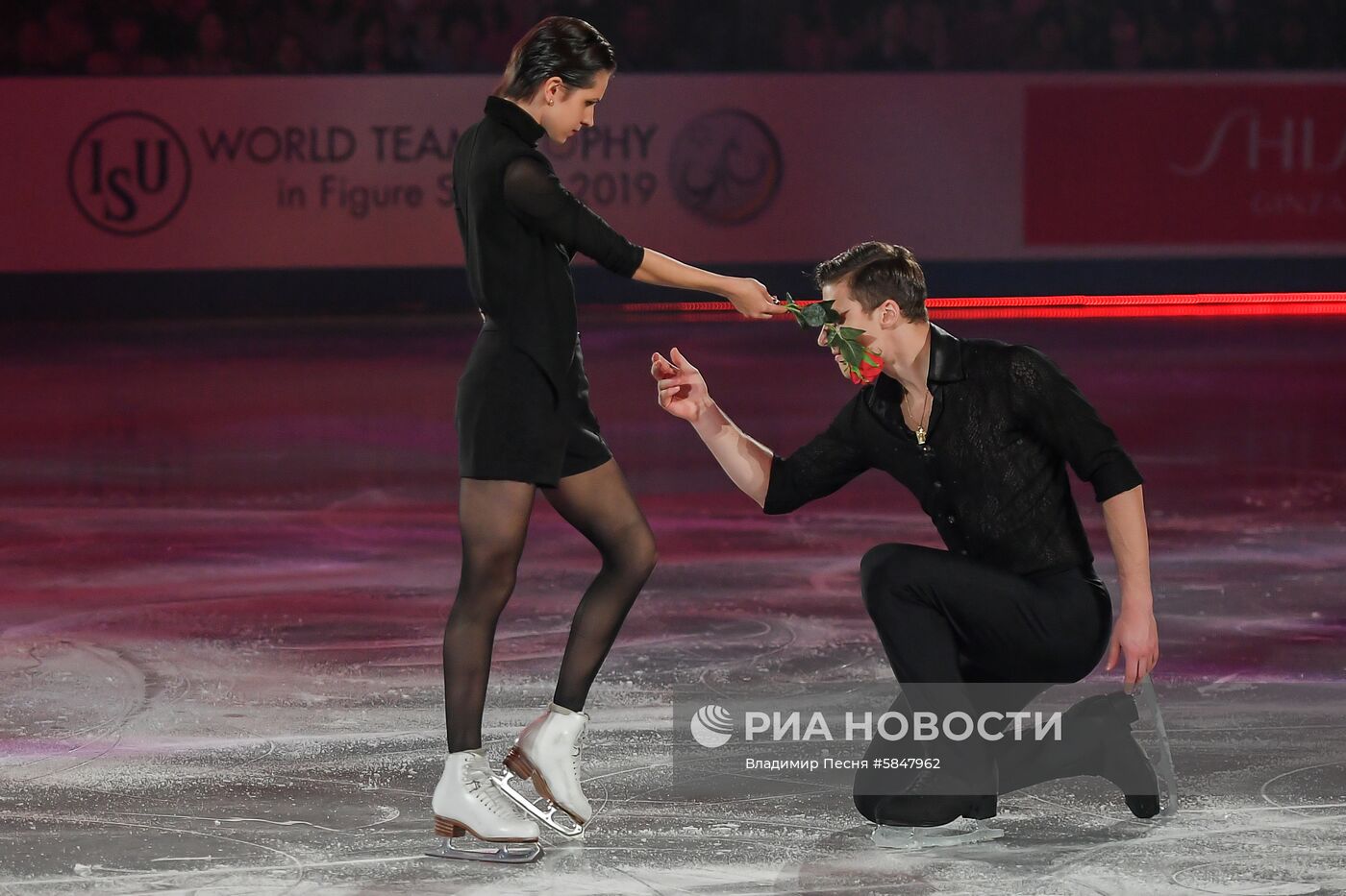 Фигурное катание. Командный чемпионат мира. Показательные выступления