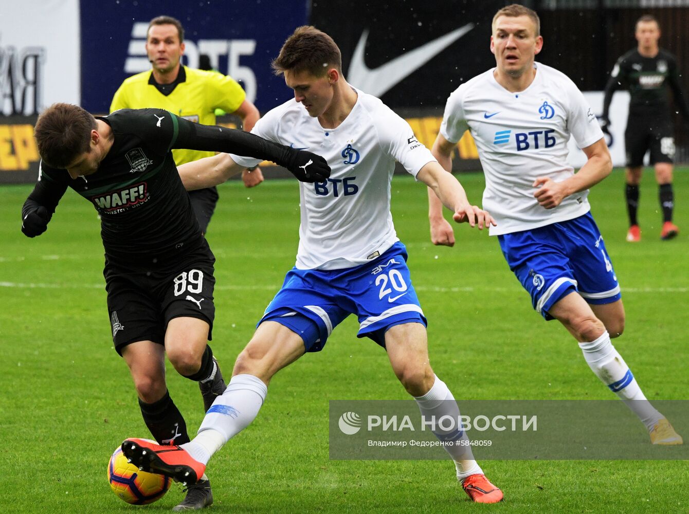 Футбол. РПЛ. Матч "Динамо" - "Краснодар"