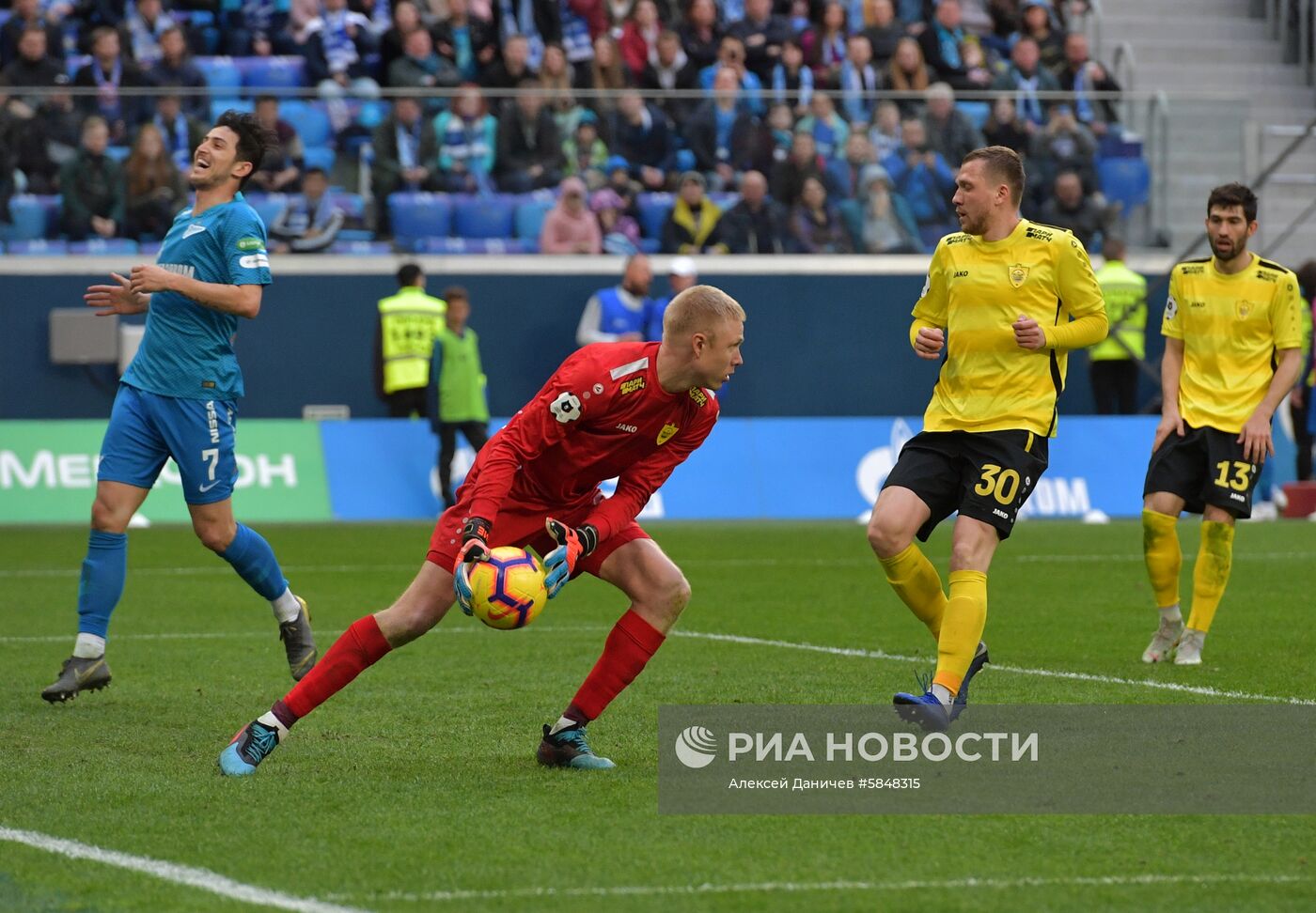 Футбол. РПЛ. Матч "Зенит" - "Анжи"