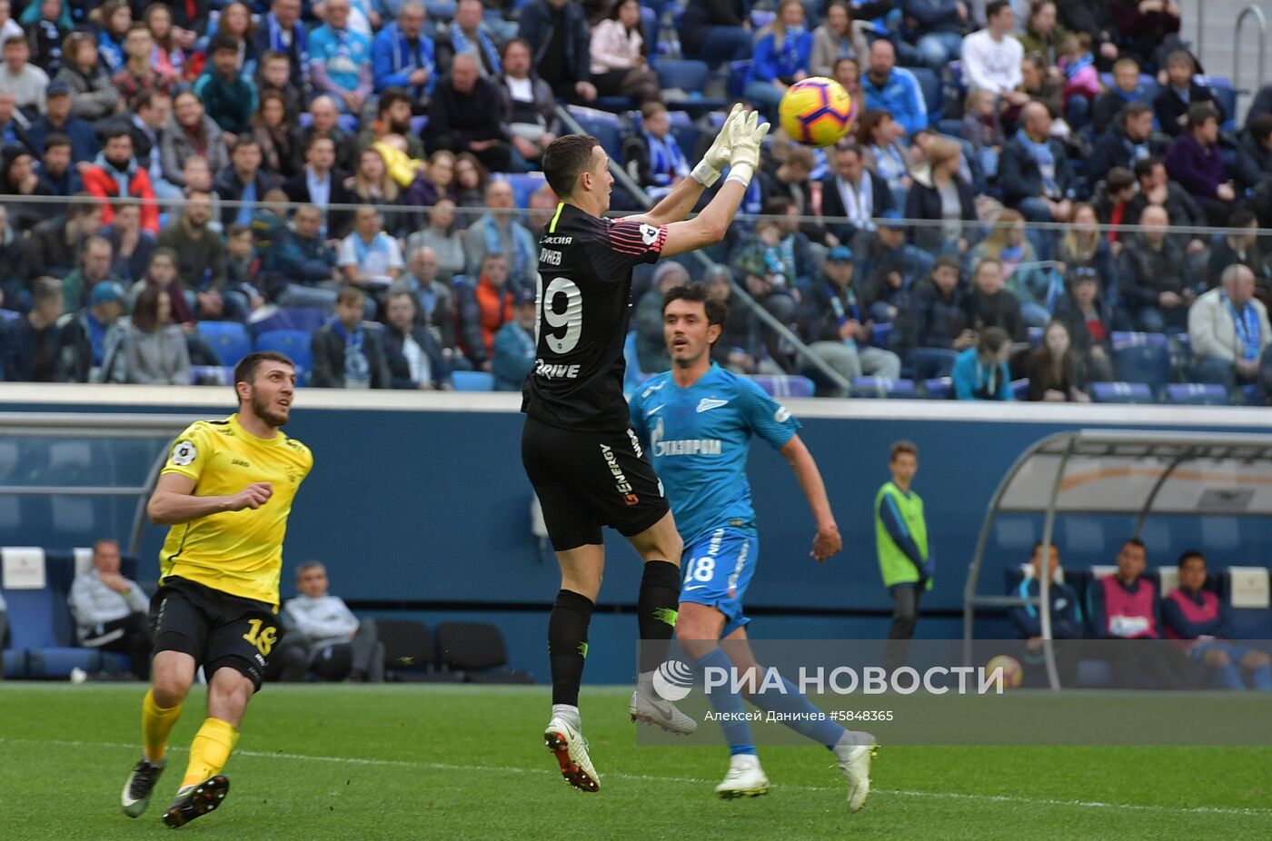 Футбол. РПЛ. Матч "Зенит" - "Анжи"