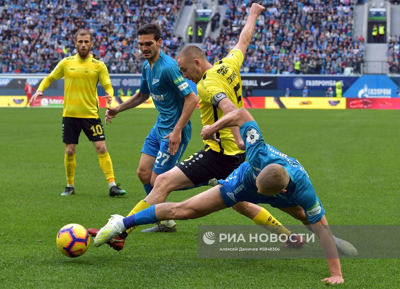 Футбол. РПЛ. Матч "Зенит" - "Анжи"