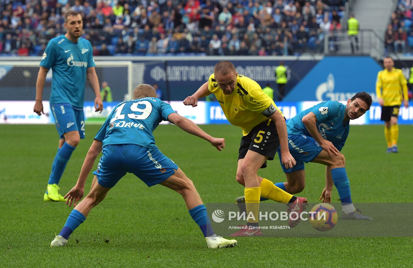 Футбол. РПЛ. Матч "Зенит" - "Анжи"