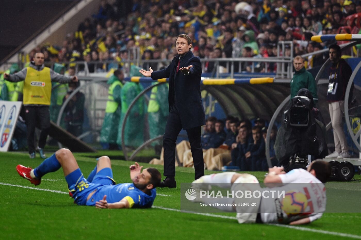 Футбол. РПЛ. Матч "Ростов" - "Спартак"