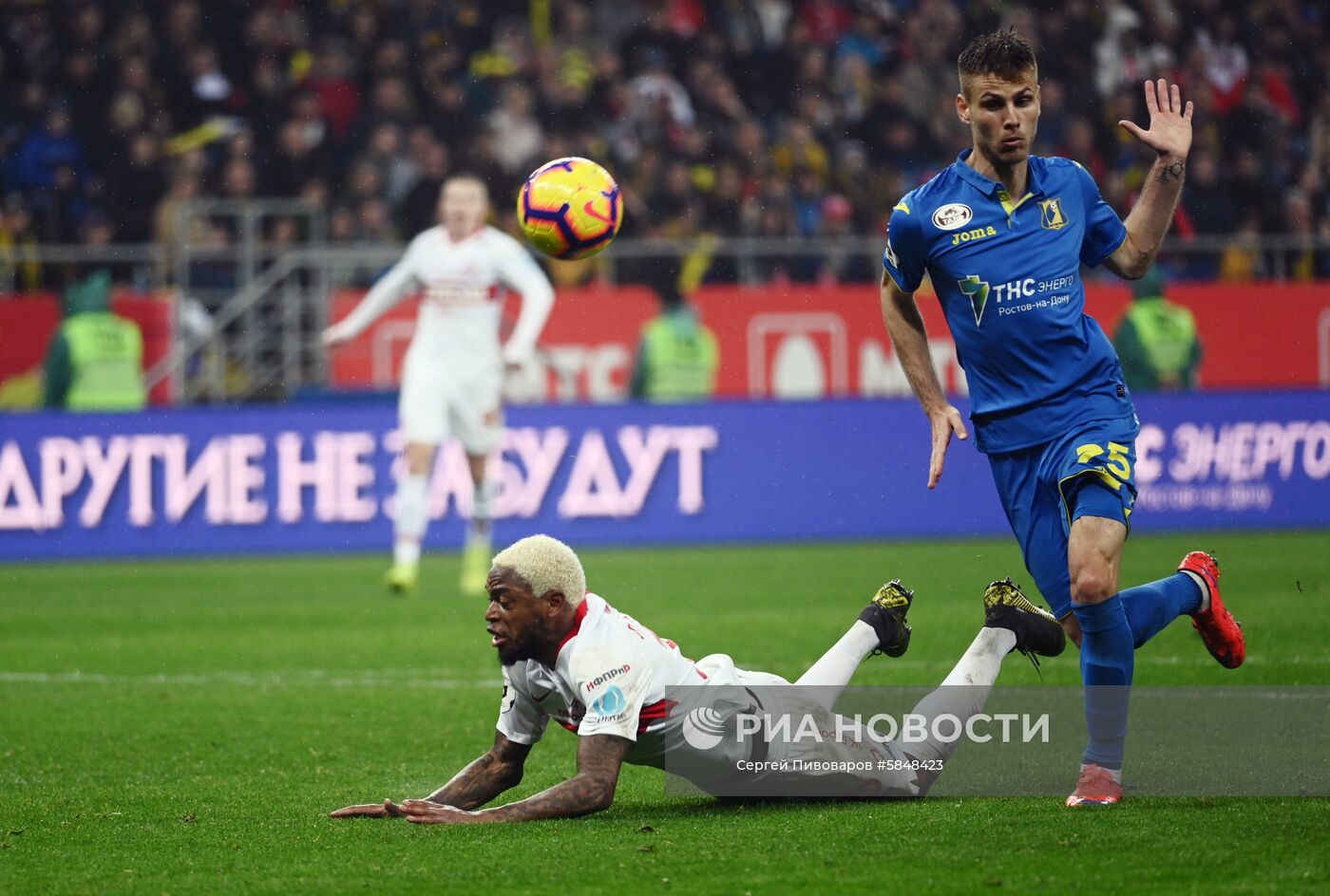 Футбол. РПЛ. Матч "Ростов" - "Спартак"