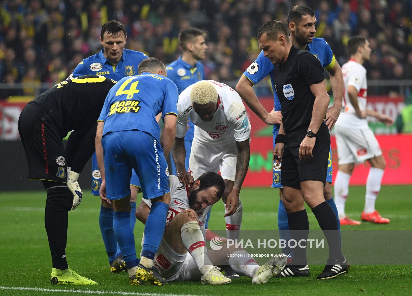 Футбол. РПЛ. Матч "Ростов" - "Спартак"