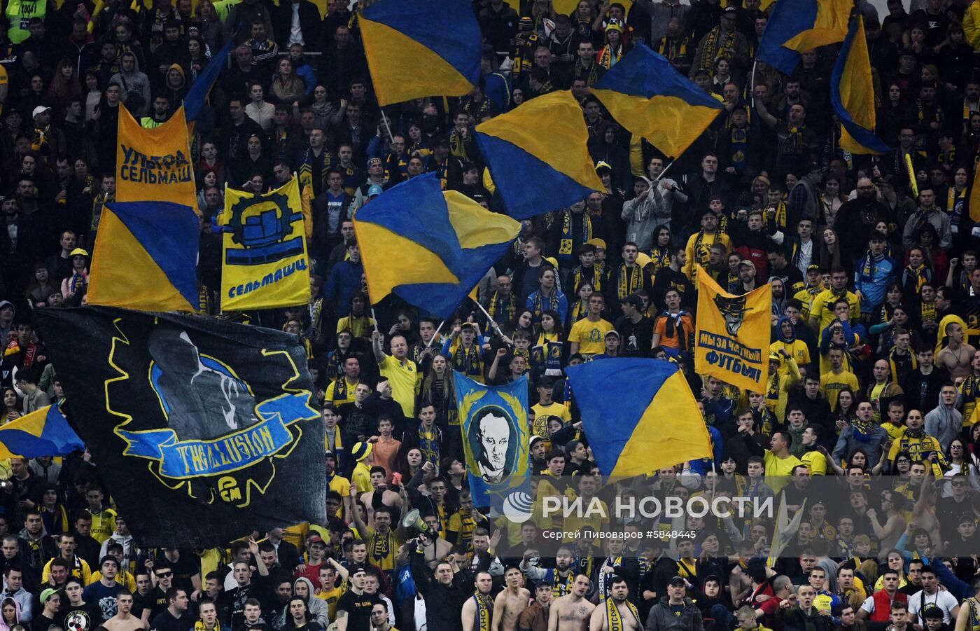 Футбол. РПЛ. Матч "Ростов" - "Спартак"