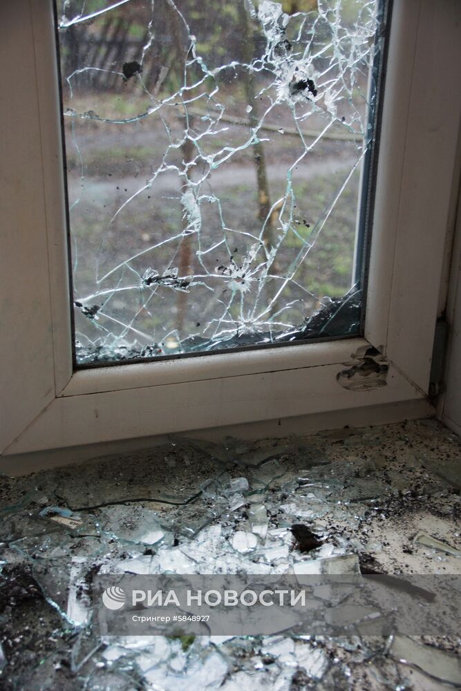 Последствия обстрела в Луганской области