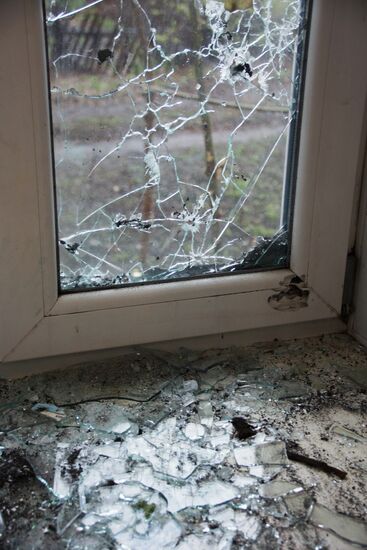 Последствия обстрела в Луганской области