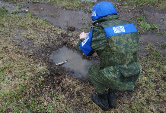 Последствия обстрела в Луганской области