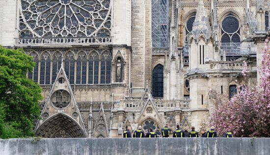 Последствия пожара в соборе Парижской Богоматери