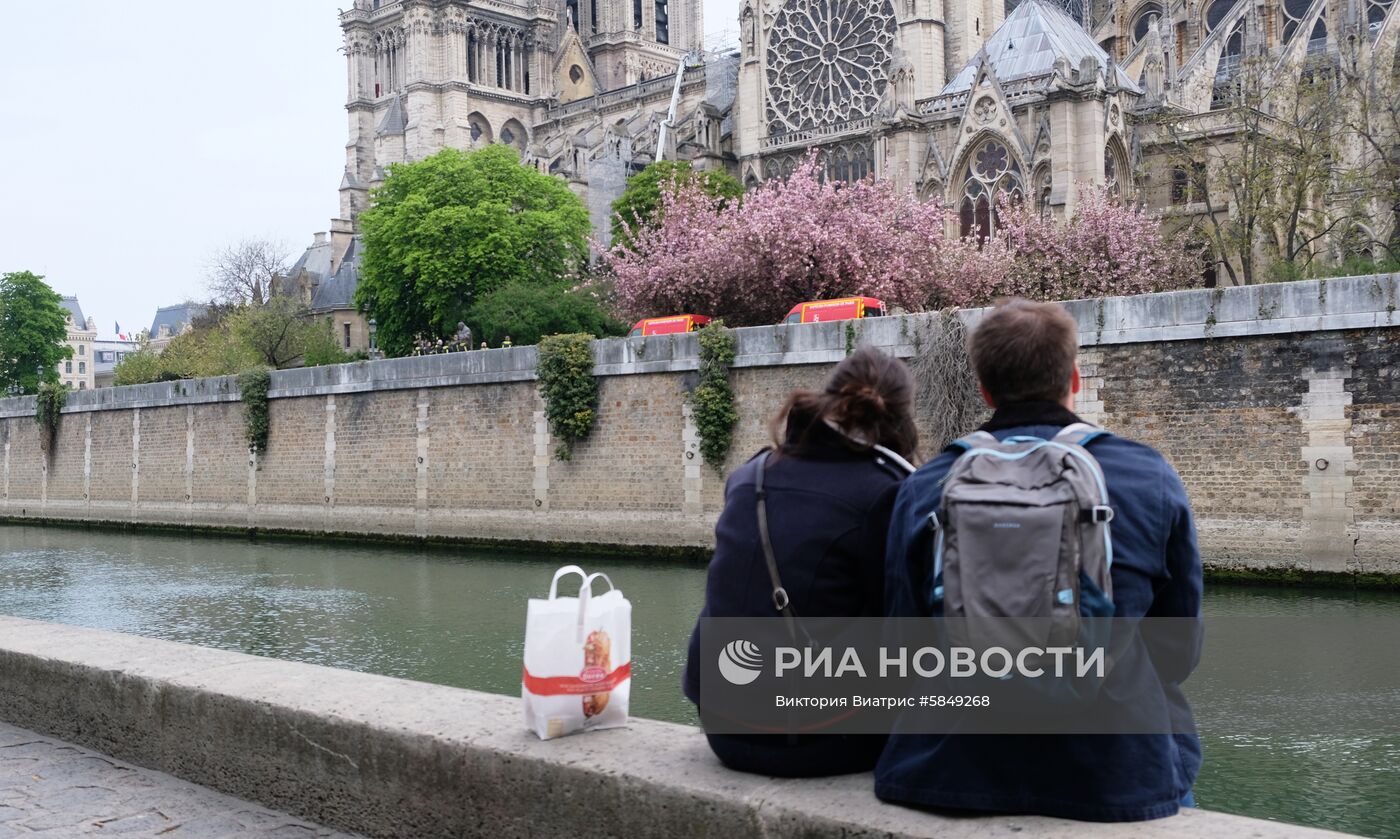 Последствия пожара в соборе Парижской Богоматери