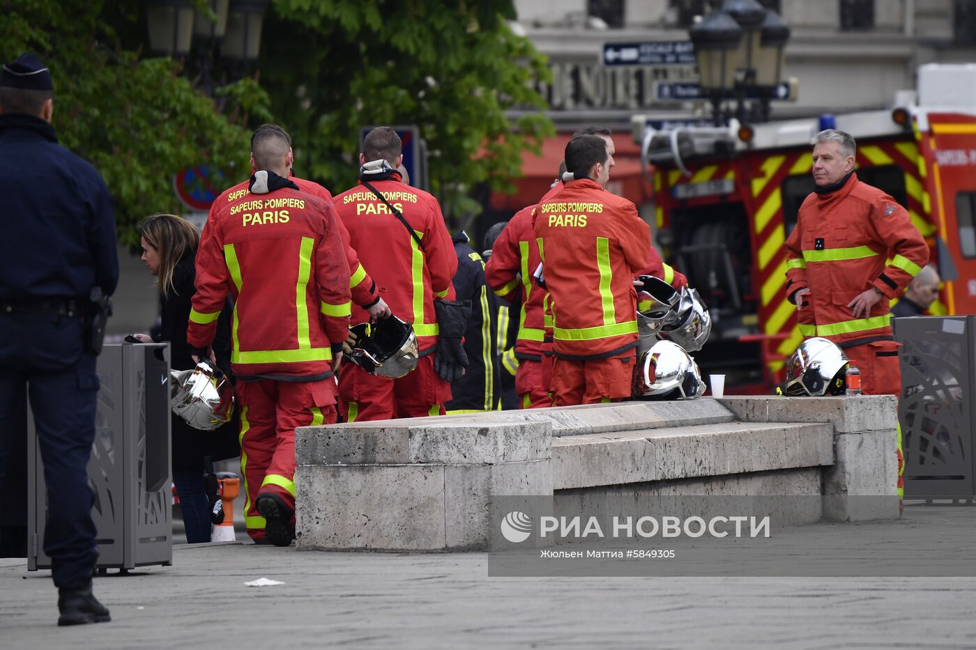 Последствия пожара в соборе Парижской Богоматери
