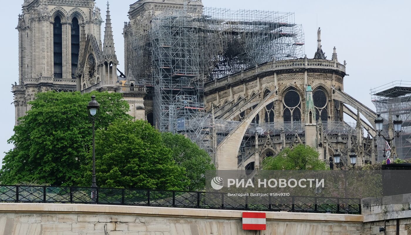 Последствия пожара в соборе Парижской Богоматери