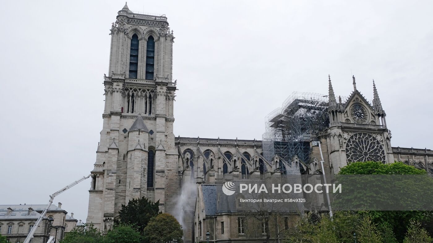 Последствия пожара в соборе Парижской Богоматери