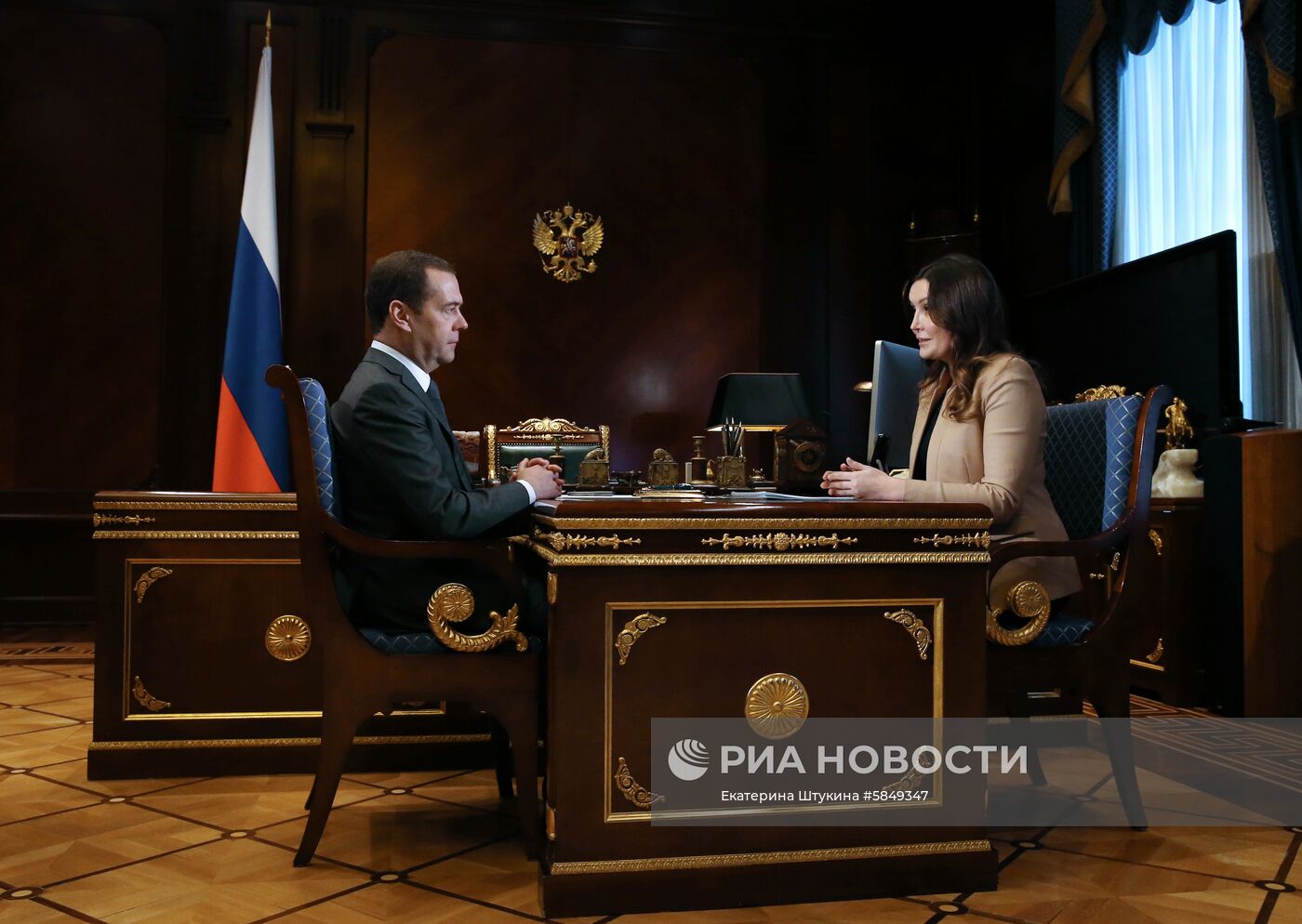 Премьер-министр РФ Д. Медведев встретился с генеральным директором АСИ С. Чупшевой