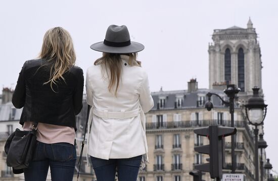 Последствия пожара в соборе Парижской Богоматери