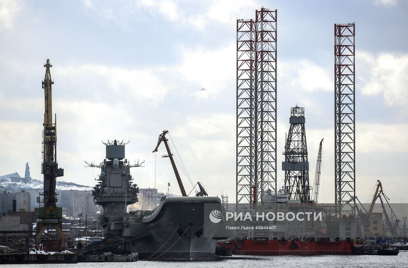 Тяжелый авианесущий крейсер "Адмирал Флота Советского Союза Кузнецов"