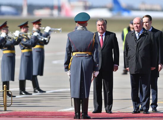 Прилет президента Таджикистана Э. Рахмона в Москву