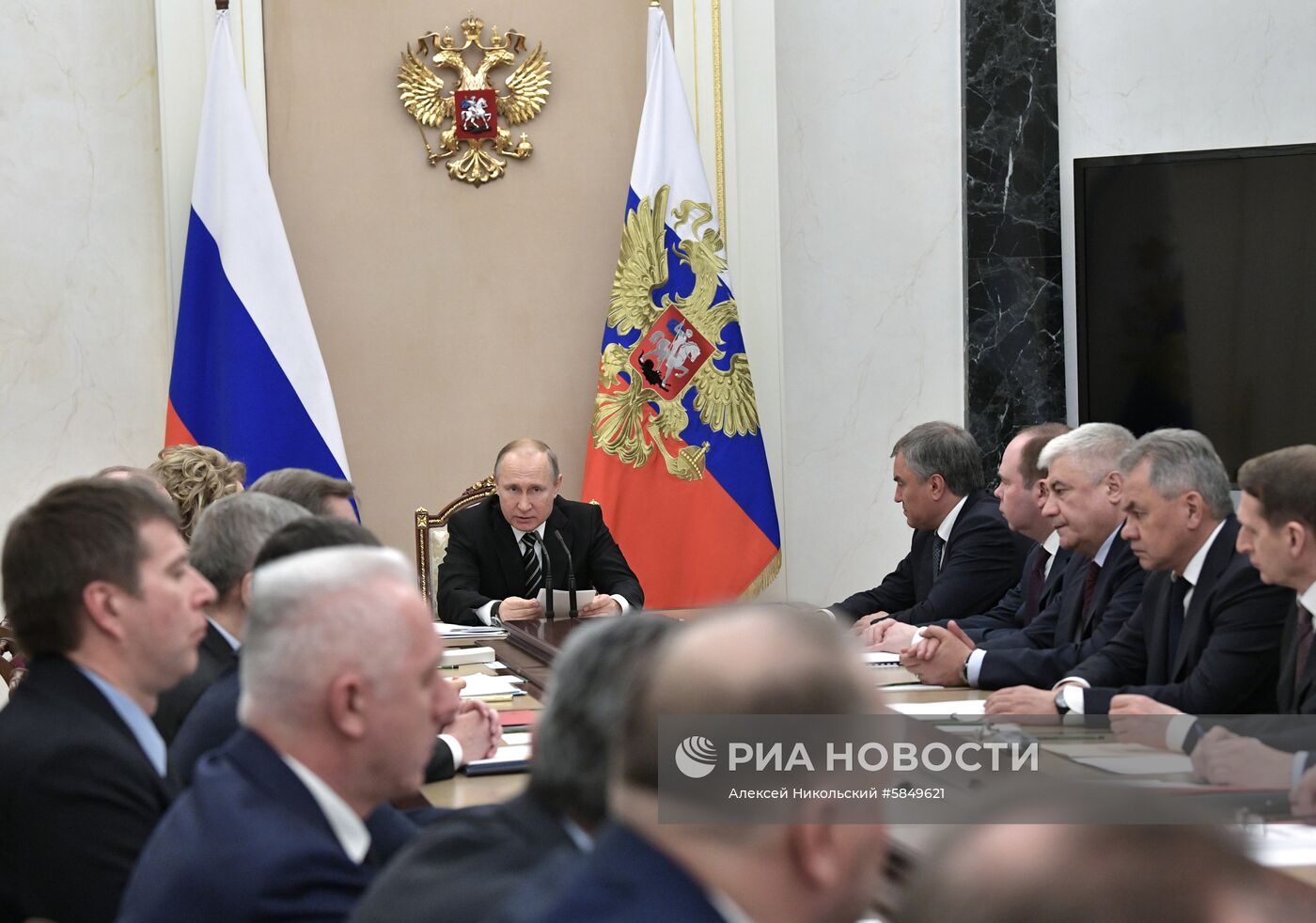 Президент РФ В. Путин провел расширенное заседание Совбеза РФ