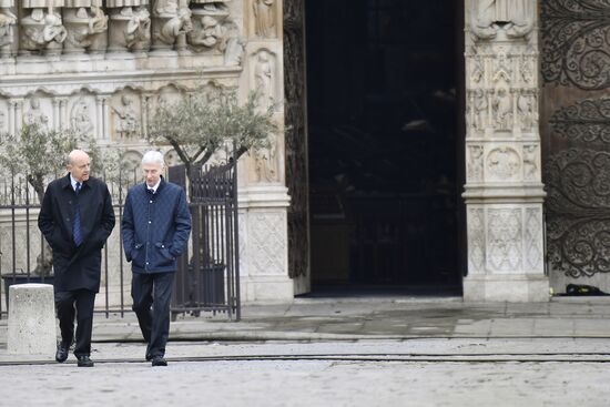 Последствия пожара в соборе Парижской Богоматери