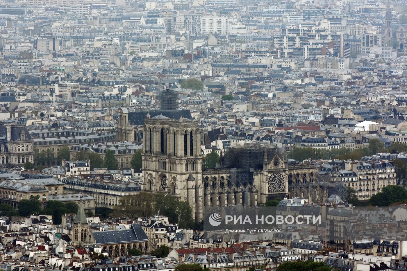Последствия пожара в соборе Парижской Богоматери