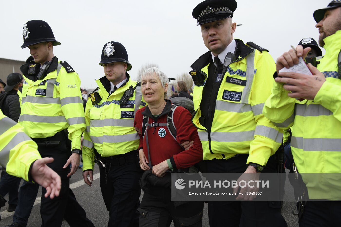 Акция в Лондоне против загрязнения окружающей среды
