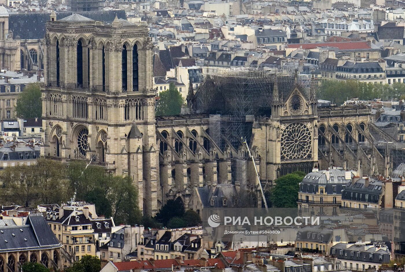 Последствия пожара в соборе Парижской Богоматери