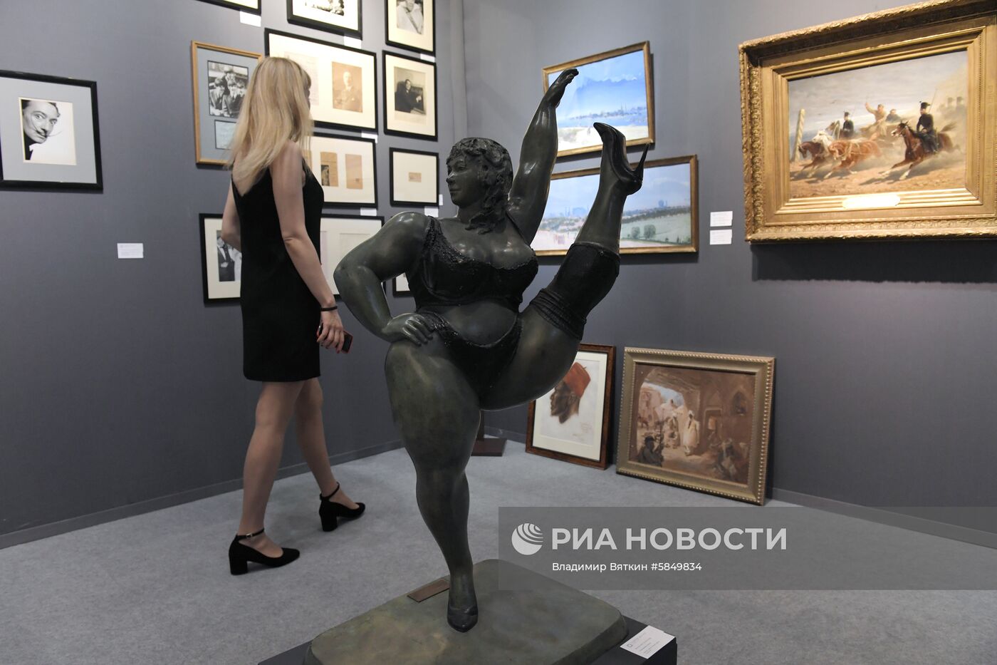 Международная ярмарка Russian Antique & Art Fair в ЦВЗ "Манеж"