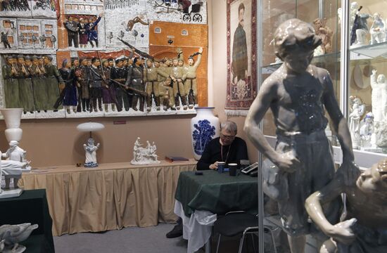 Международная ярмарка Russian Antique & Art Fair в ЦВЗ "Манеж"