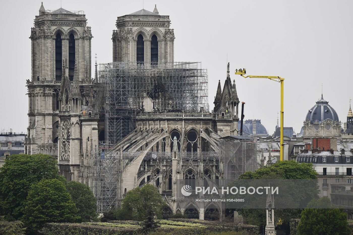 Последствия пожара в соборе Парижской Богоматери