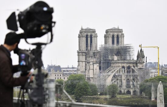 Последствия пожара в соборе Парижской Богоматери