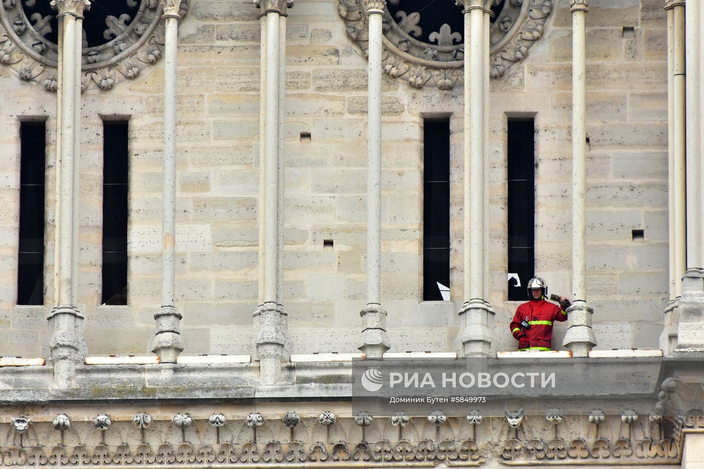 Последствия пожара в соборе Парижской Богоматери