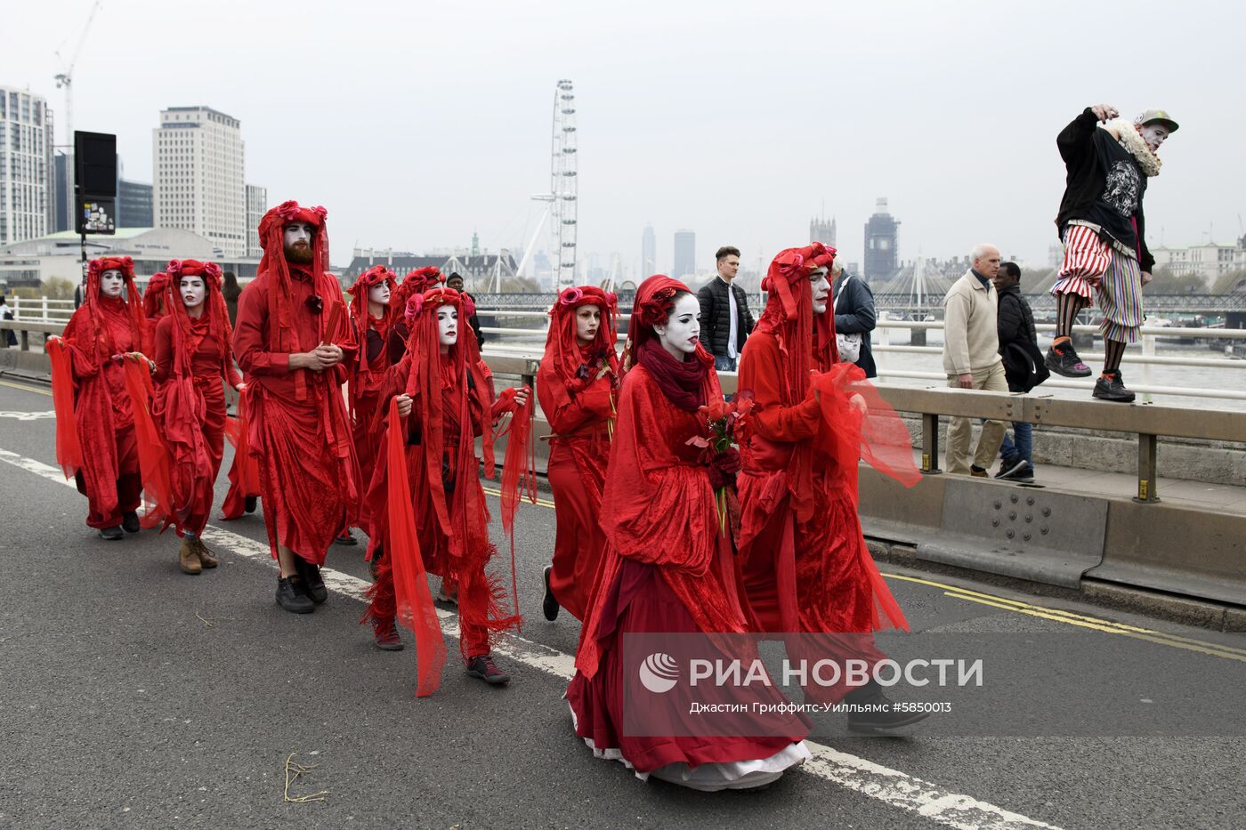 Акция в Лондоне против загрязнения окружающей среды