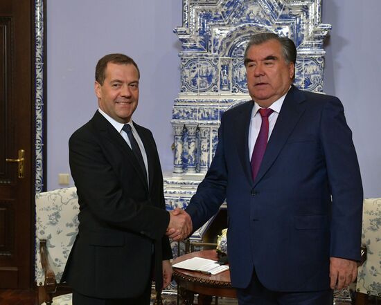 Премьер-министр РФ Д. Медведев встретился с президентом Таджикистана Э. Рахмоном