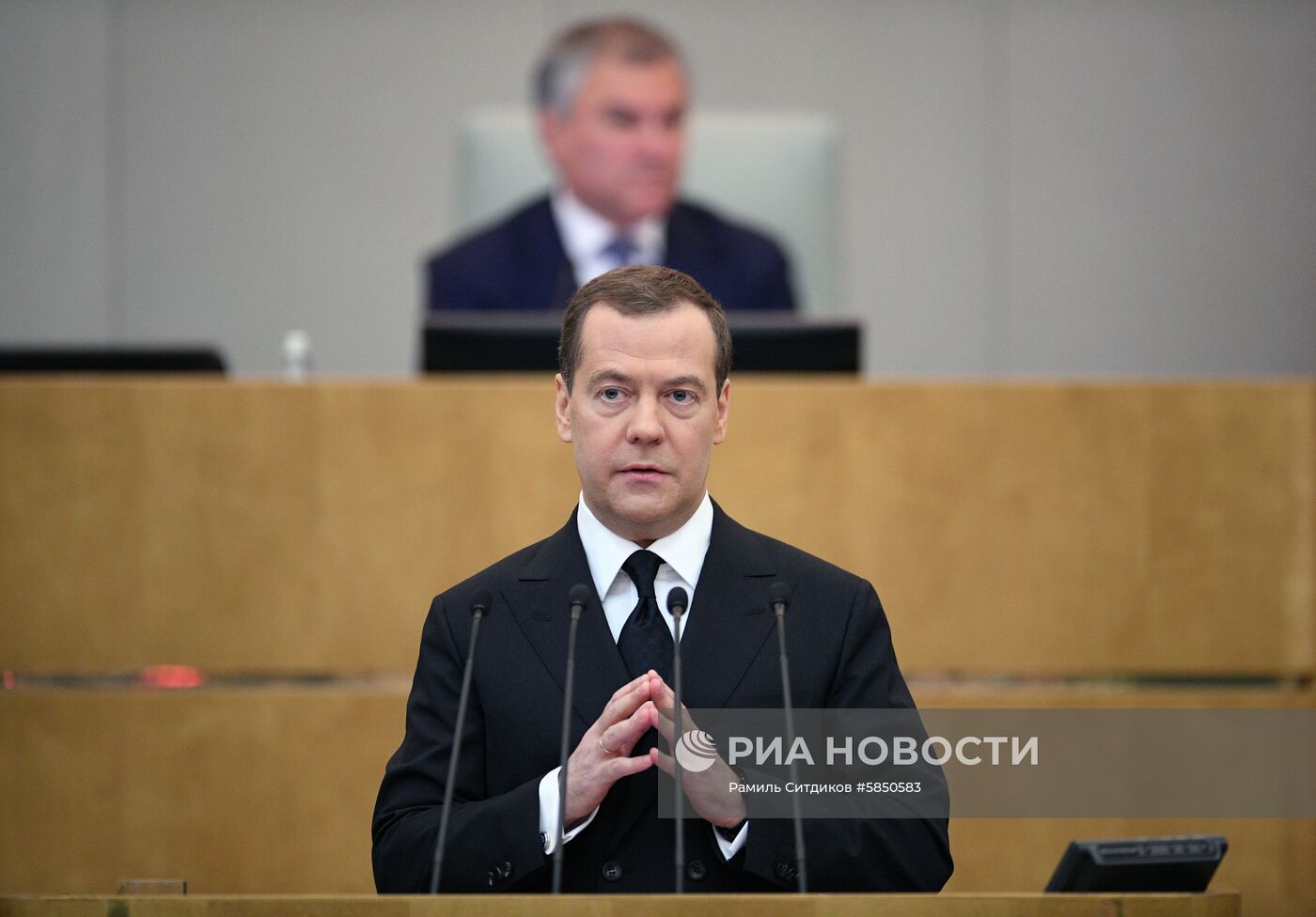 Премьер-министр РФ Д. Медведев выступил в Государственной Думе РФ