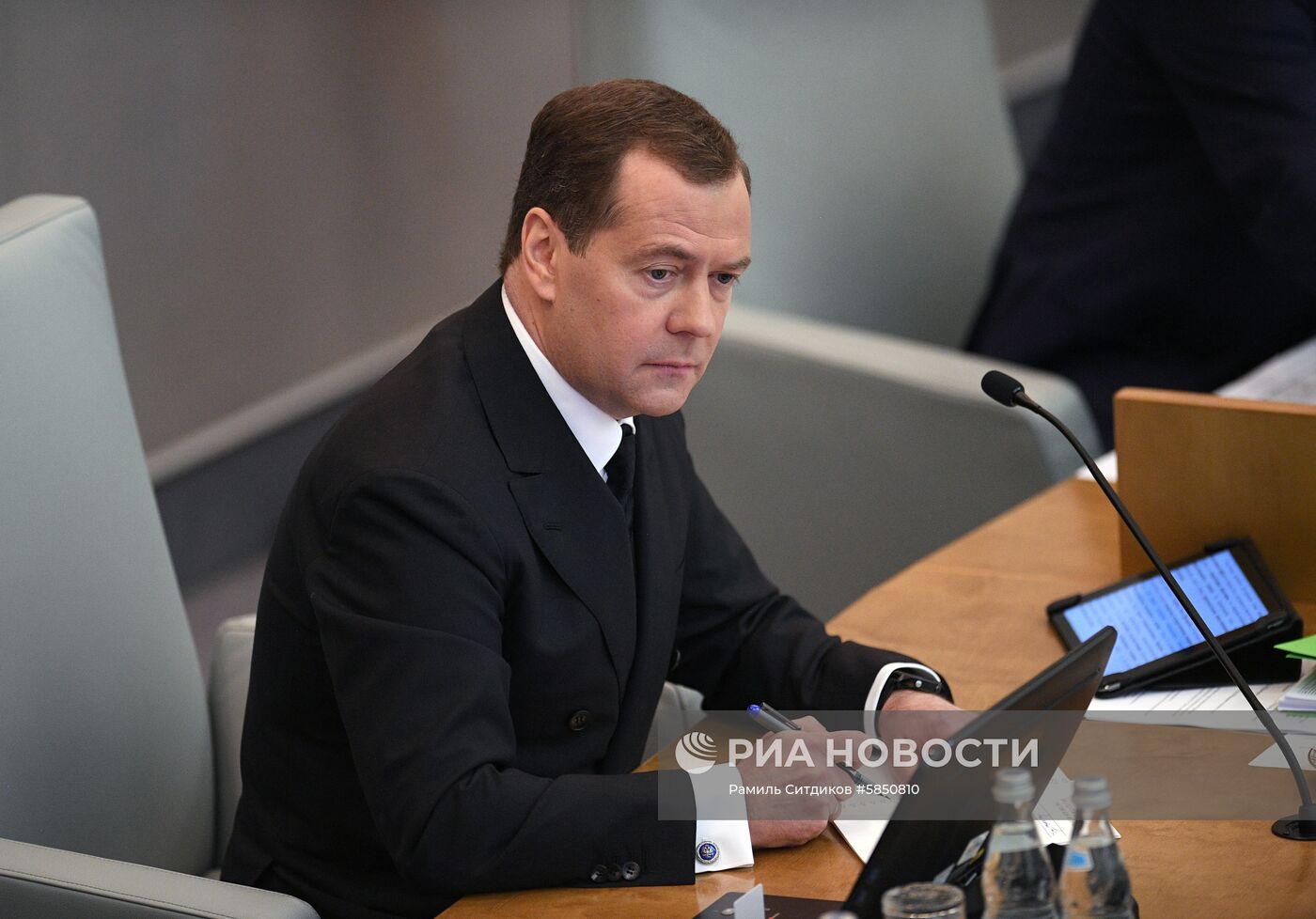 Премьер-министр РФ Д. Медведев выступил в Государственной Думе РФ