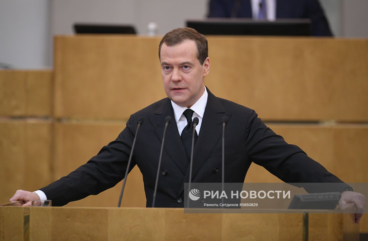 Премьер-министр РФ Д. Медведев выступил в Государственной Думе РФ