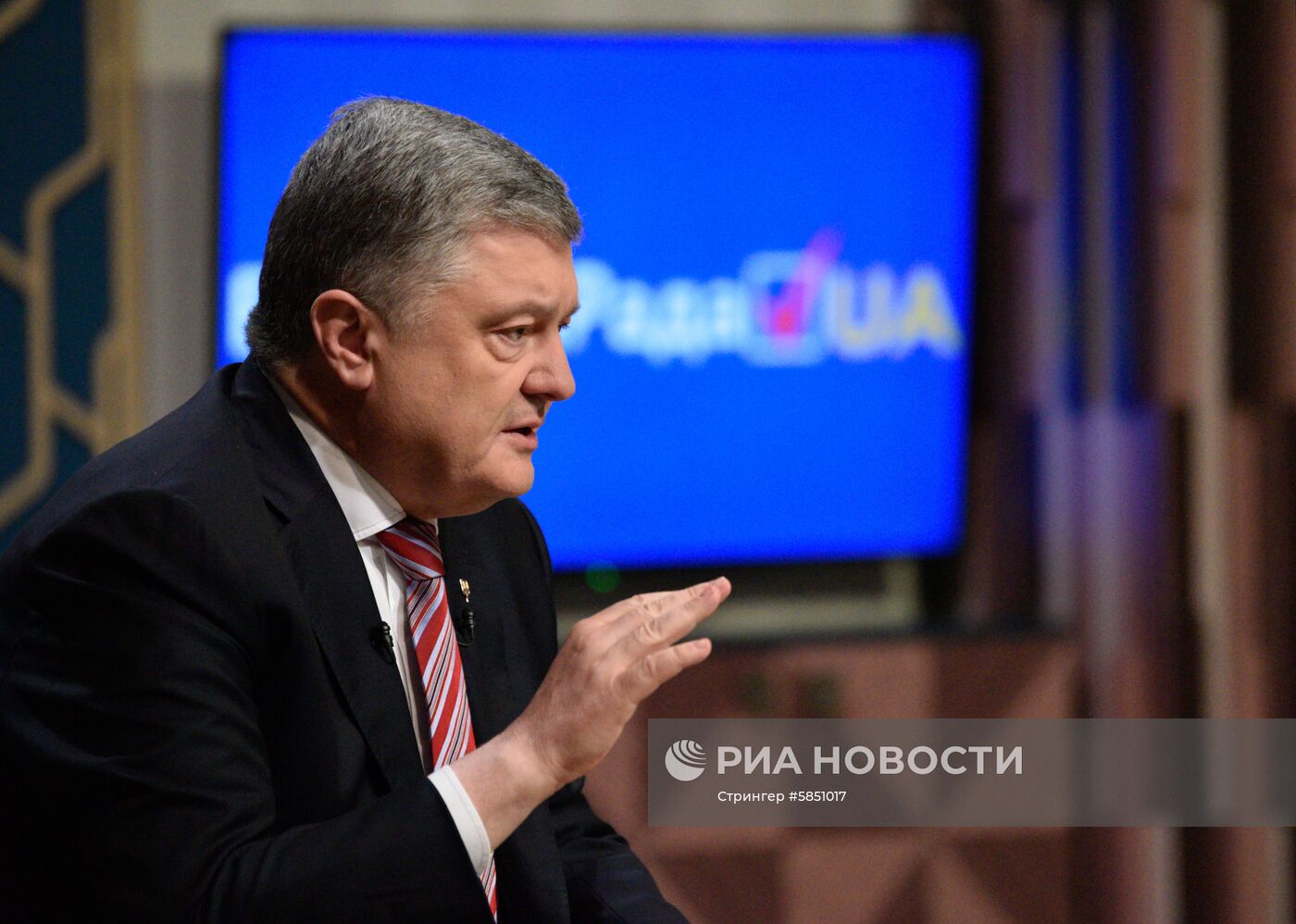 Публичная дискуссия с Петром Порошенко