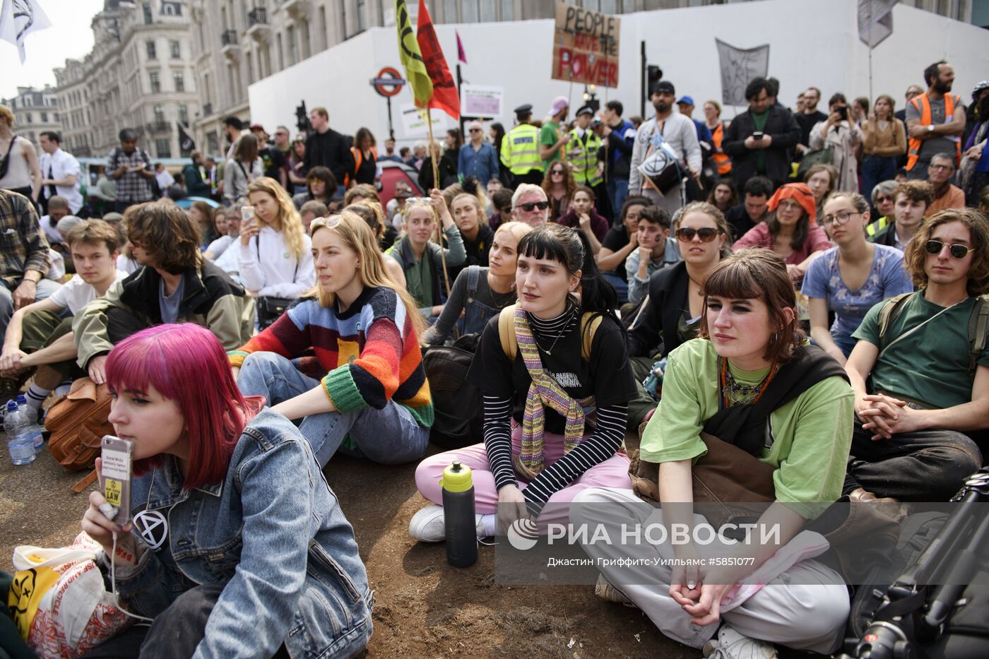 Акция противников загрязнения окружающей среды в Лондоне