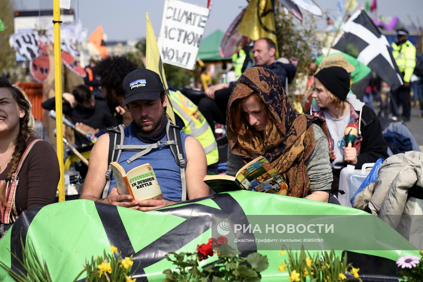 Акция противников загрязнения окружающей среды в Лондоне