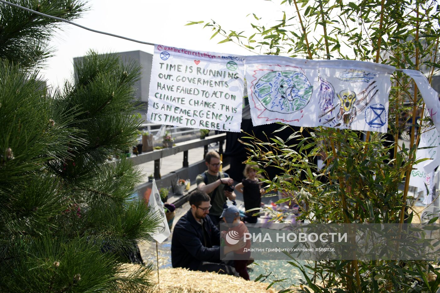 Акция противников загрязнения окружающей среды в Лондоне