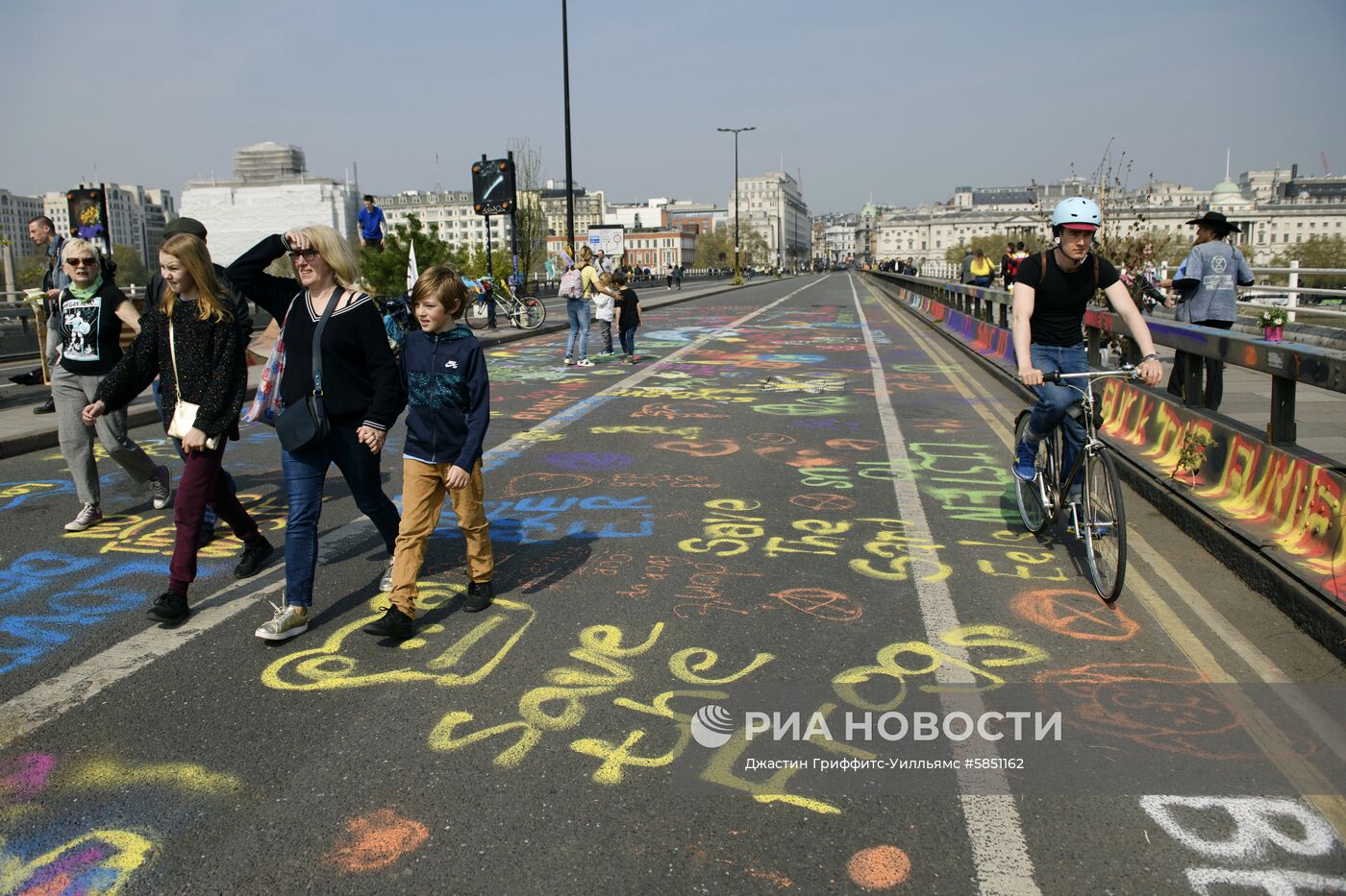 Акция противников загрязнения окружающей среды в Лондоне