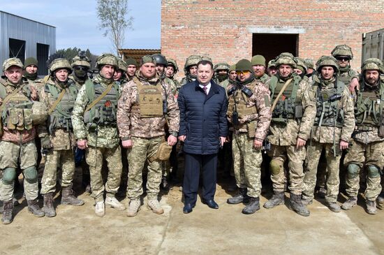 Военные учения на полигоне Яворовский во Львовской области