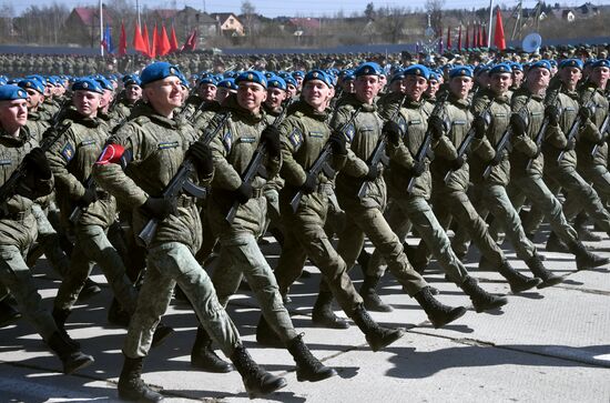 Репетиция парада Победы в Алабино 