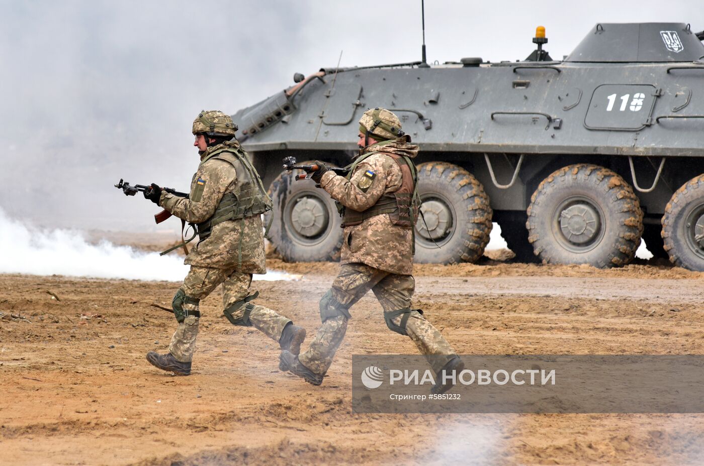 Военные учения на полигоне Яворовский во Львовской области