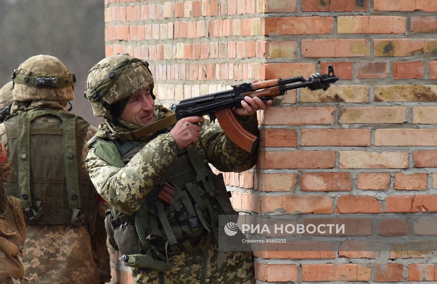 Военные учения на полигоне Яворовский во Львовской области